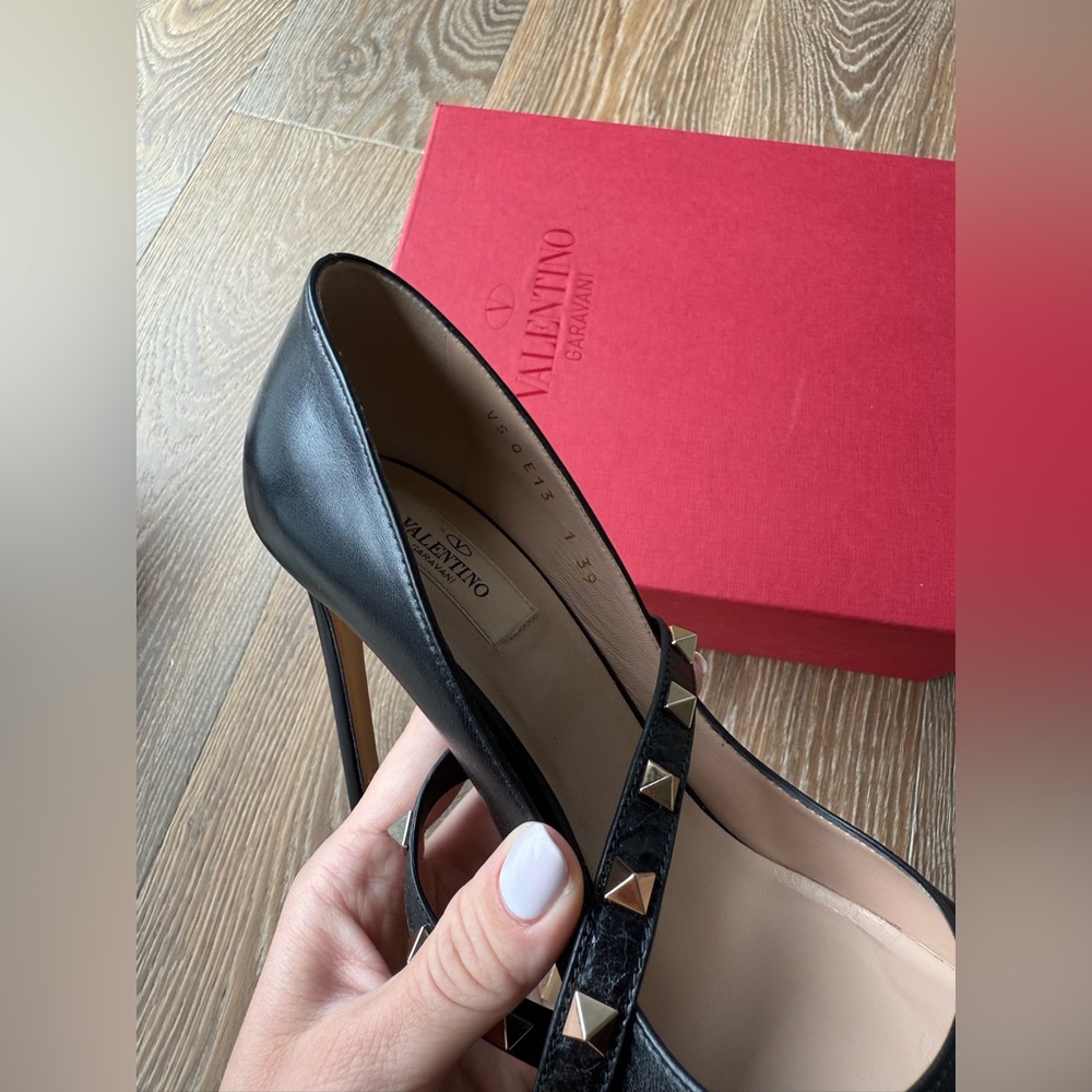 VALENTINO Rockstud Wrap Pump - Picture 9 of 13